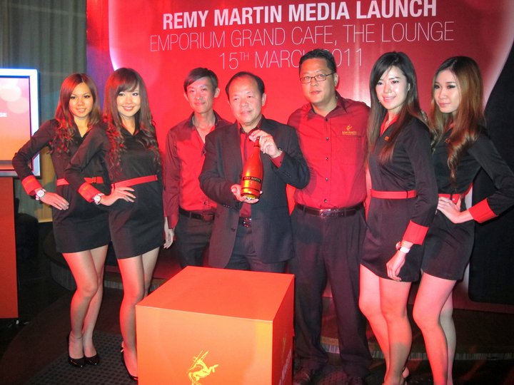 190087_203256683037022_118721654823859_704484_4669329_n