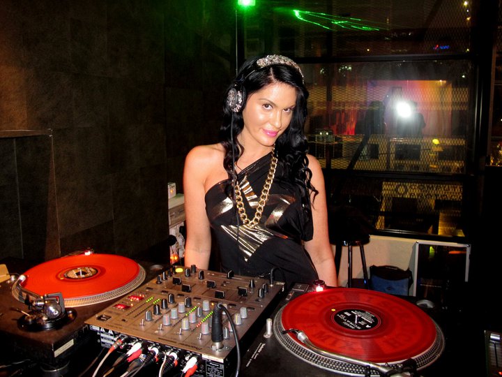 228003_10150292122740278_760560277_9443635_3205902_n