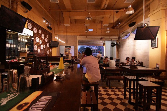 283230_10150249601394934_184370164933_7595187_6599403_n