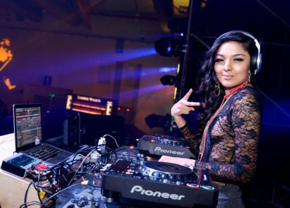 564688_353814424665031_123911204322022_960615_1698789479_n