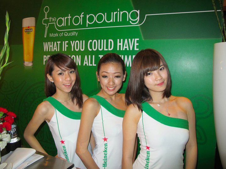 267788_245960245433332_4555657_n