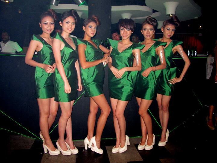 483328_408219725891167_426121178_n