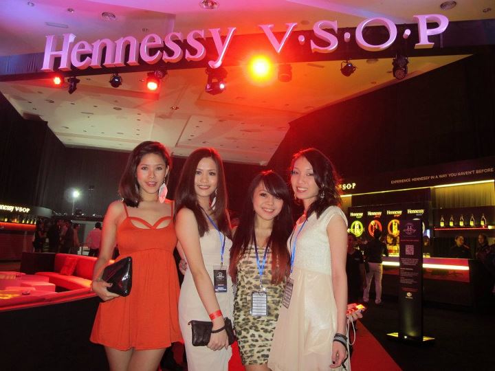 542278_397516740294799_667570526_n