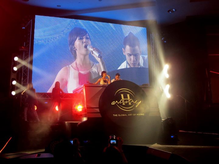 542481_397518540294619_951216385_n