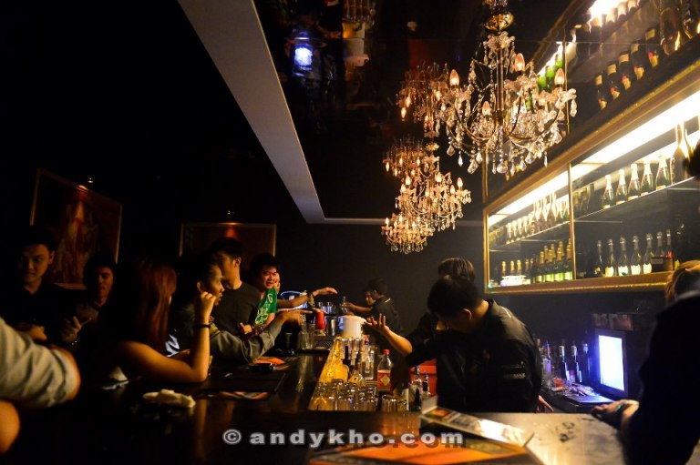 294476_423380431041763_1851645810_n