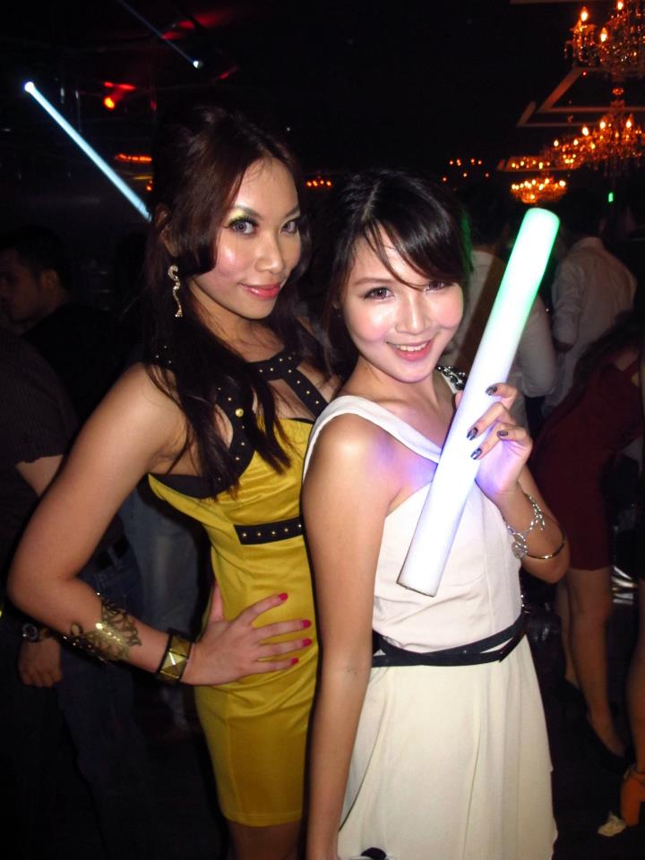 377174_422929577753515_147845780_n