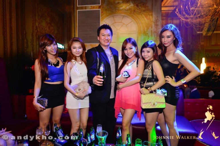 25030_463659920347147_1588595794_n