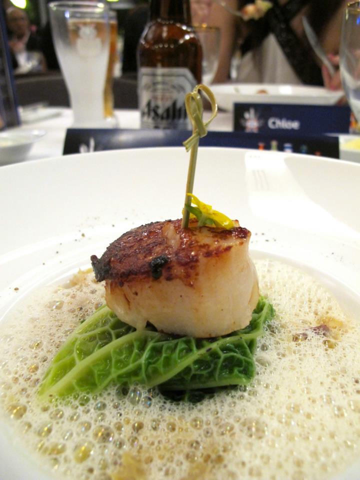Hokkaido scallops and Foie Gras Duo was presented on green cabbage infused in Kronenbourg 1664 with a cabbage broth emulsion. 