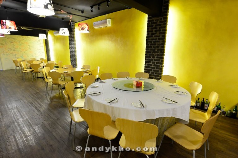 The private dining room upstairs can fit 4 round tables (40 pax)