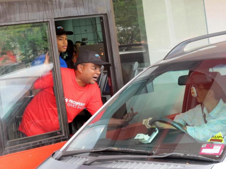 487362_478414785538327_149007496_n