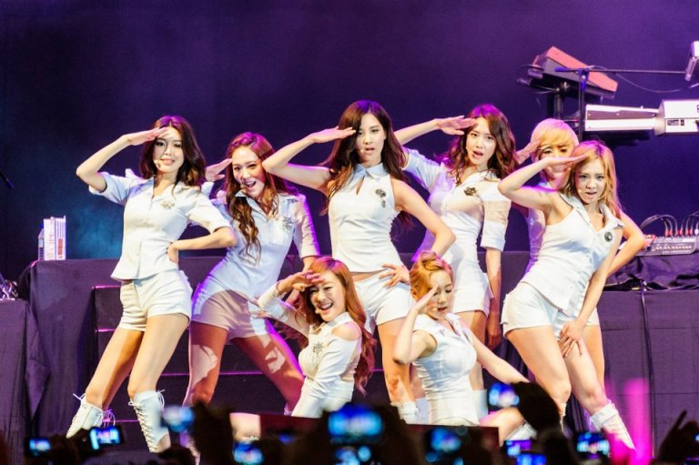 Got to watch Girls Generation aka SNSD (less 1 member though) perform live at Twin Towers Live. Another thing off my bucket list.