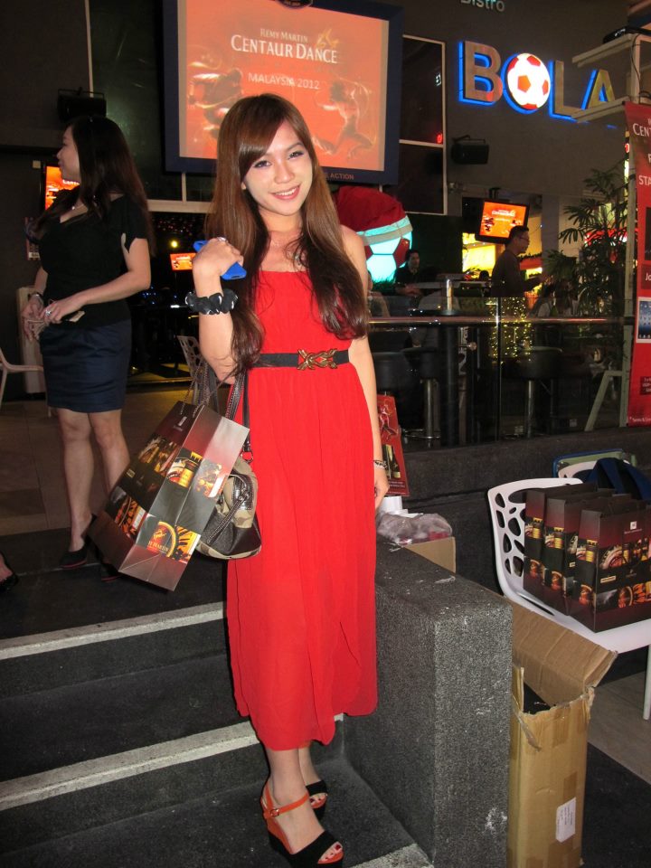 My partner for the evening - MHB's sexy Karen Kho