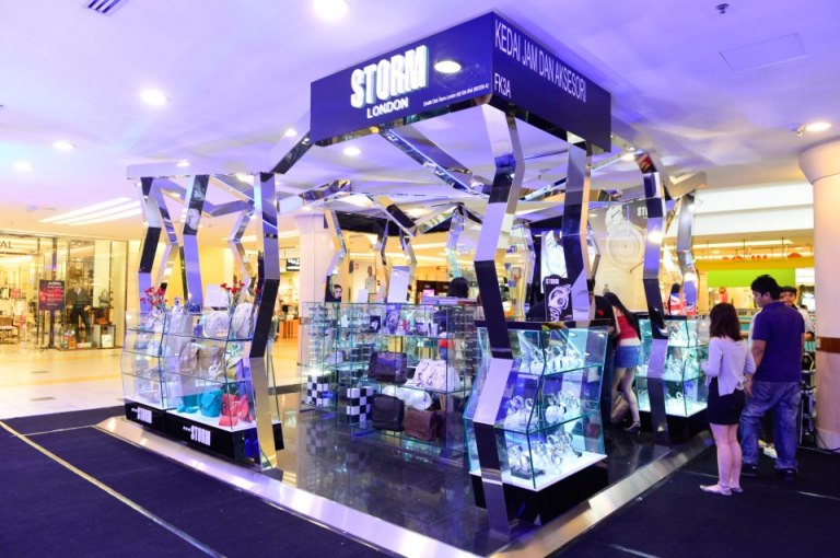 The store is located at 2nd Floor, Highstreet, New Wing, 1 Utama Shopping Centre, Bandar Utama Damansara