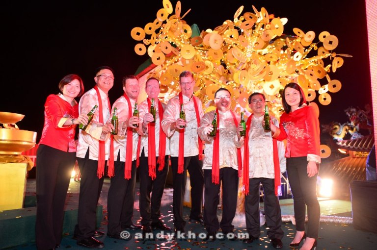 The Carlsberg Malaysia senior management launching the CNY promotion. Check the promotion details towards the end of this post.
