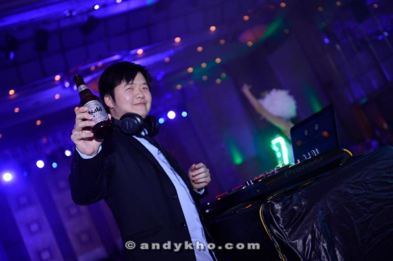 Asahi brand manager Calcin Khoo (not Calvin Harris) spun an EDM set before giving a brief presentation about Asahi's plans for 2013
