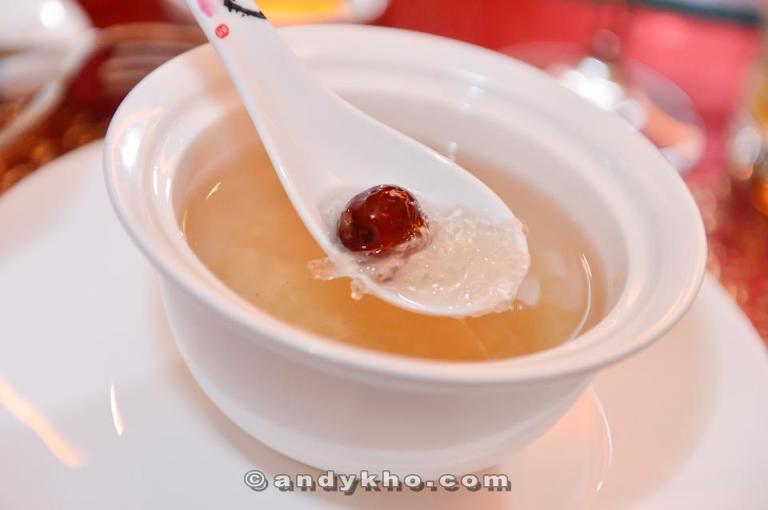 555275_484325691613903_1467736315_n