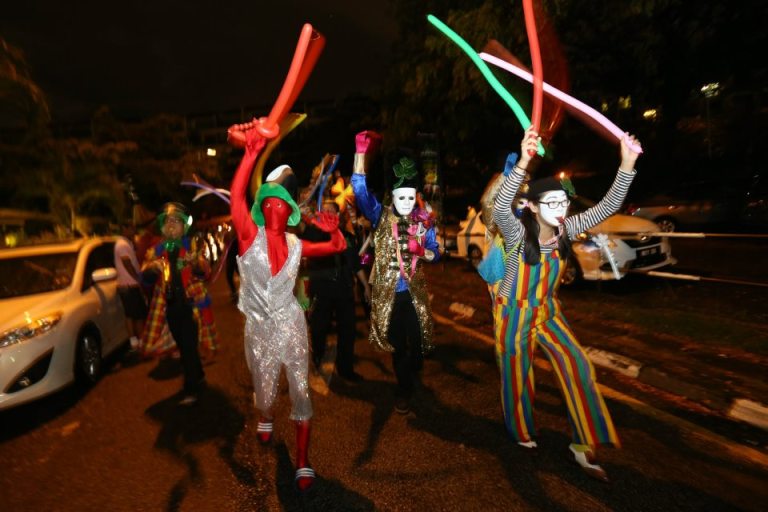 Street buskers and entertainers