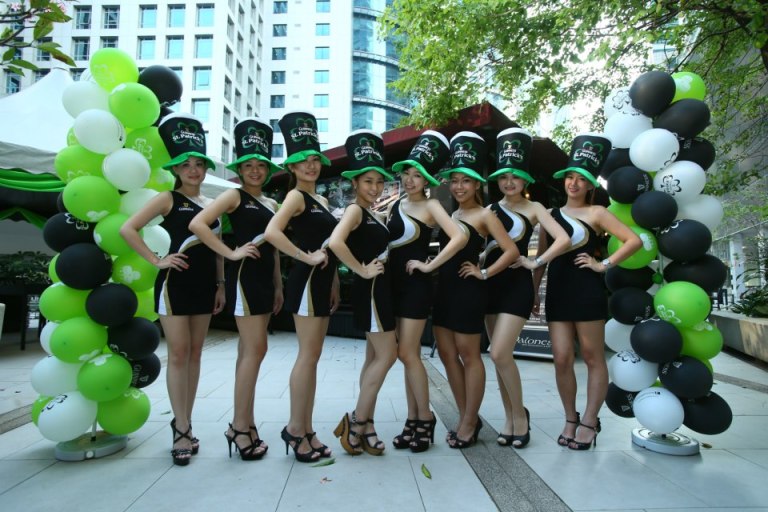 578549_10151389366828842_2050663422_n