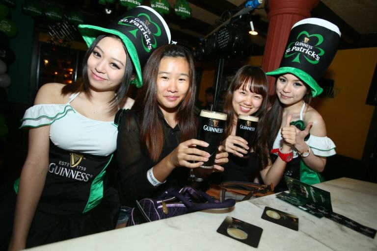 600283_10151389367053842_1201090888_n