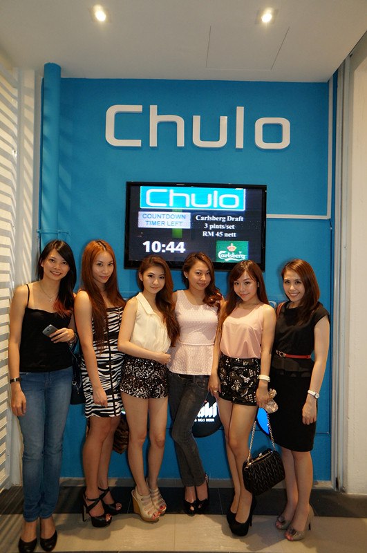 And a final photo for the night with hot baby Jeslyn who is one of the owners!