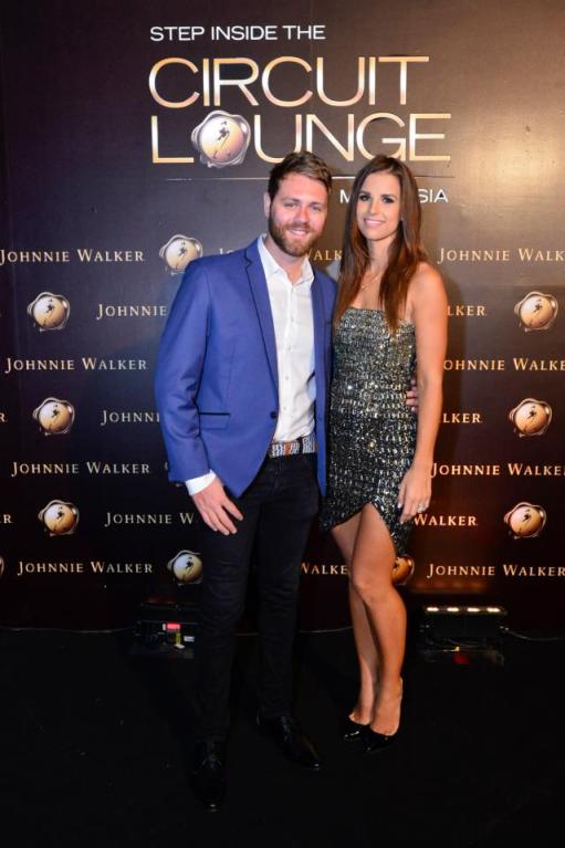 539829_515920698454402_1556679758_n