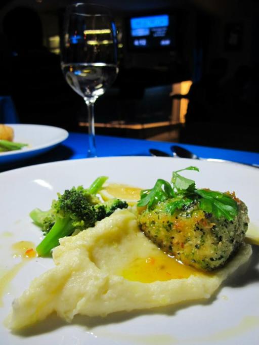 Herb Crusted Fish FilletButter Fish crusted with fine herbs, cooked to perfection, on the the bed of lemonMash and drizzled with citrus vinegrette.