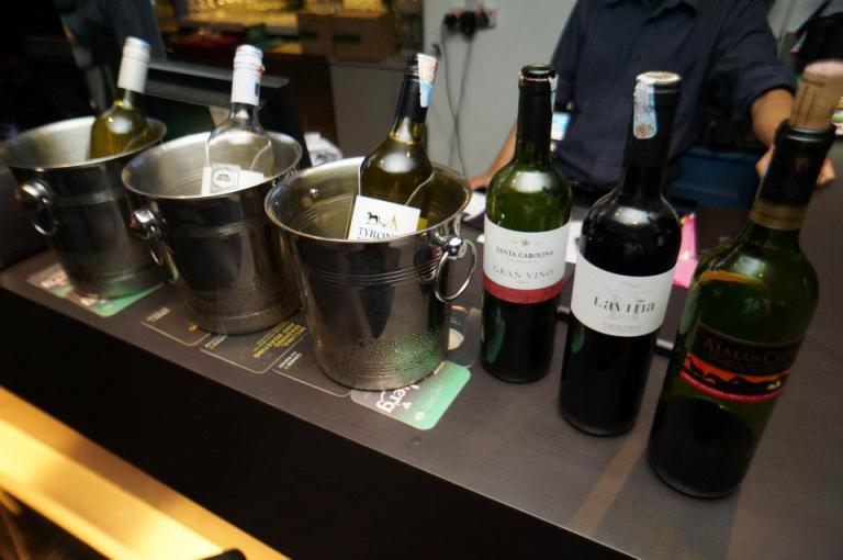 Tuesdays are wine buffet nights and you get to enjoy 6 different types of wines for just RM55++