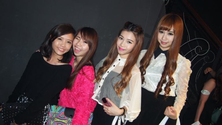 ?, Chanwon, Vickybobo and Doris