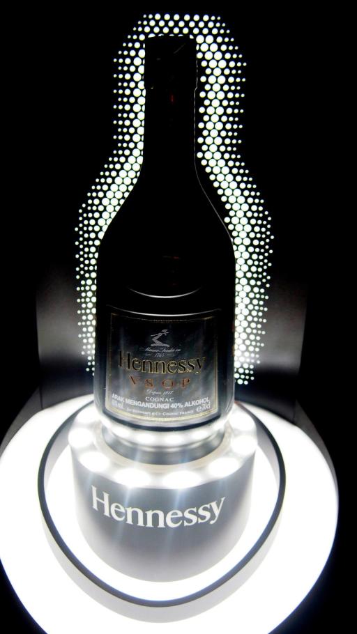 906804_512855342094271_1504962738_o