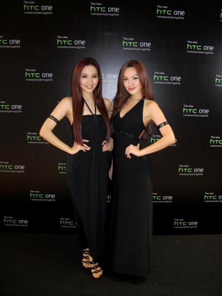 247594_617299424966077_1512130151_n