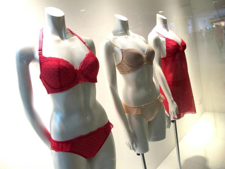 315509_520691271310678_195216539_n