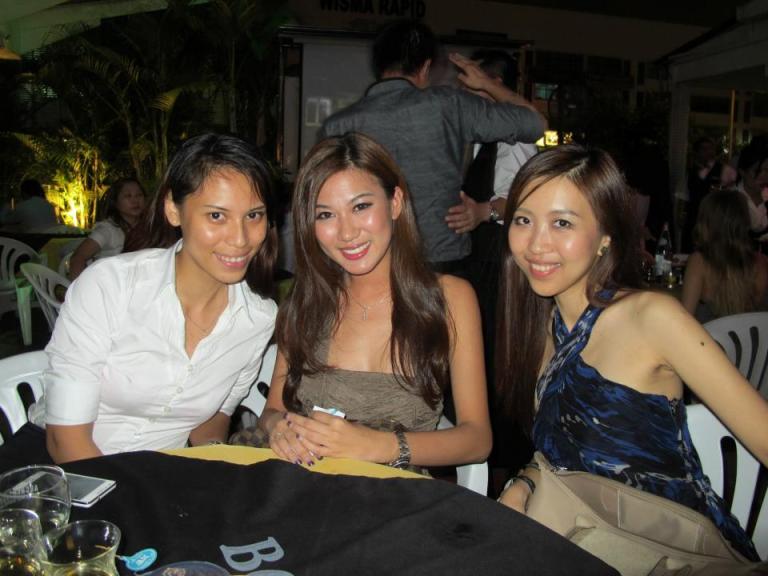  Conne Lim Jen Yng Lee Yvonne