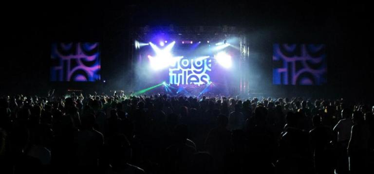 Judge Jules aka Julius O'Riordan has a degree in law from the London School of Economics hence his stage name Judge Jules.