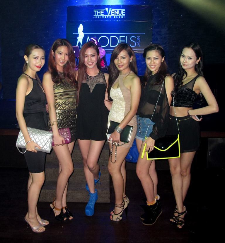 935316_530538280325977_1185861157_n