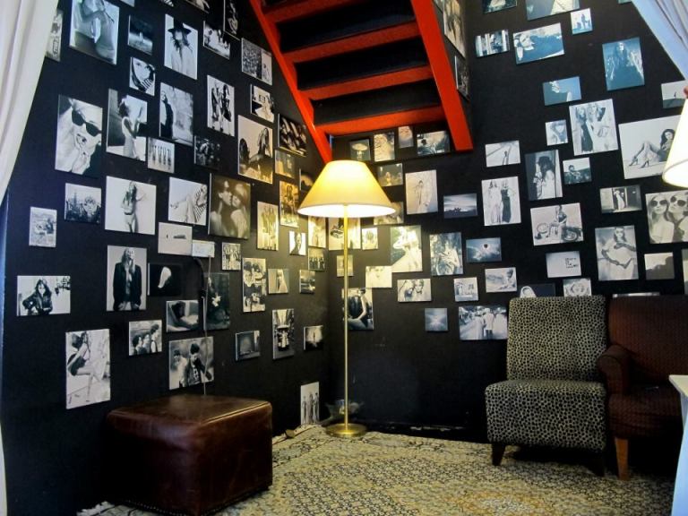 The waiting area downstairs.