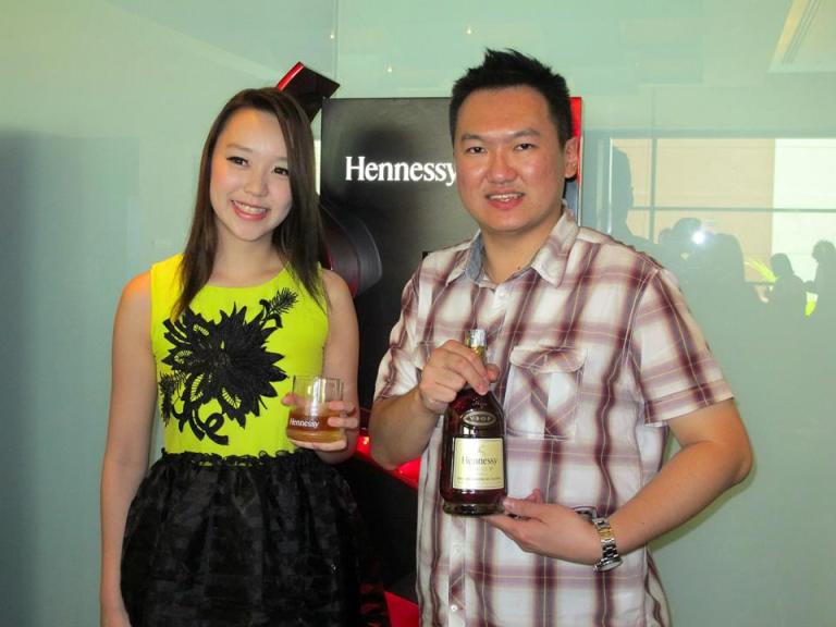 She obliged for a pic as she remembered me from our last meeting in Vertigo sometime last year