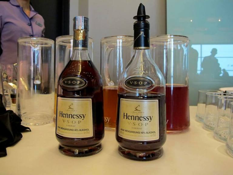 Woo hoo! Hennessy V.S.O.P at 10.30am in the morning! Decided to add it to my coffee making it French coffee!