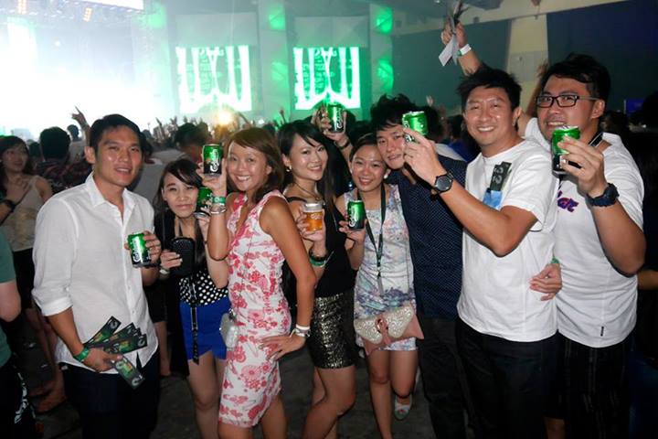 Singaporean party-goers enjoying themselves!