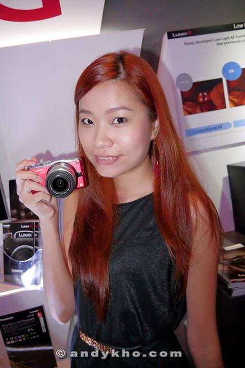 Valerie trying out the GF6. She loved it so much she pretty much spent all of the time in the product display room with it