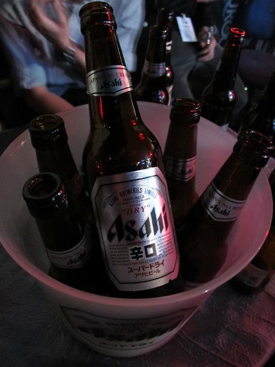 Lots of ice-cold Asahi Super Dry for us the whole night! But remember - always know you limits and drink responsibly!