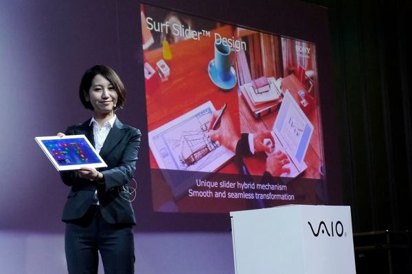 Product demo of the VAIO Duo 13 which is both a tablet and an ultrabook running on Windows 8 64 bit.