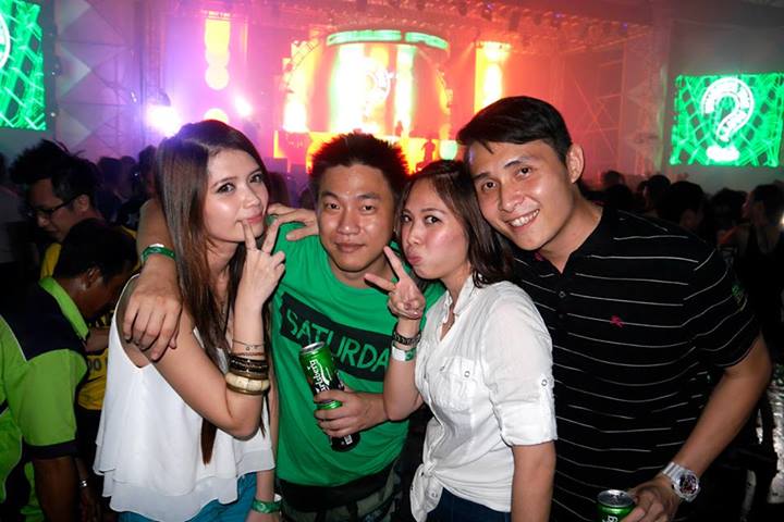 Bumped into Terrant and Billy and their cute friends (seems to me like there were lots of good looking people at the party!)