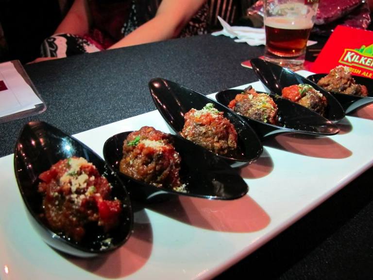 1013093_558022907577514_337083432_n