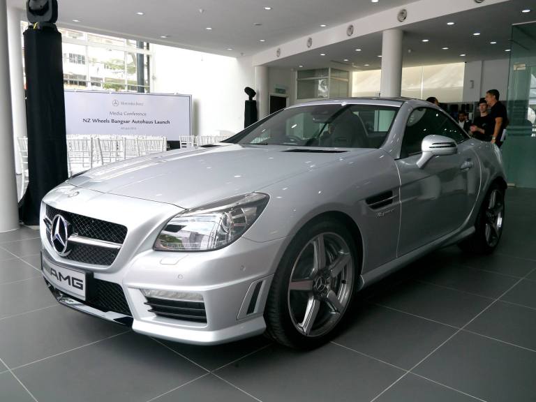 The powerful beast the SLK55 was the first car I saw as I entered the outlet. What a combination of power and refinement!