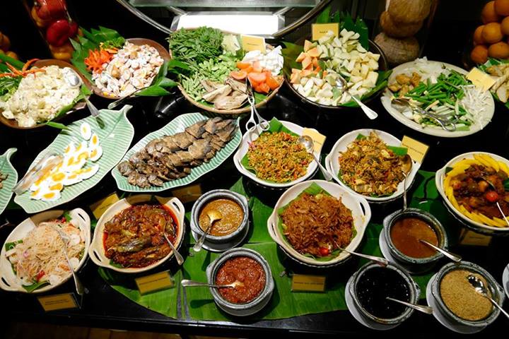 If you like ulams and local salads then this is the section for you! A huge choice of local vege cooked in traditional Malay style