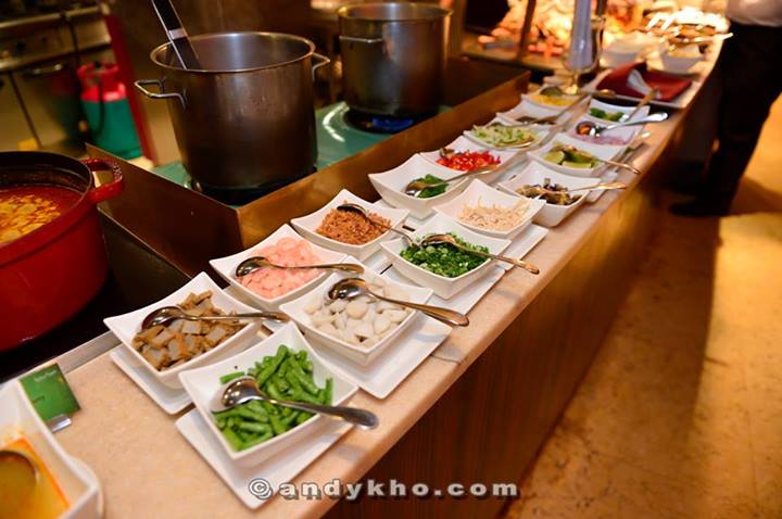 1044698_547628255283646_498368166_n