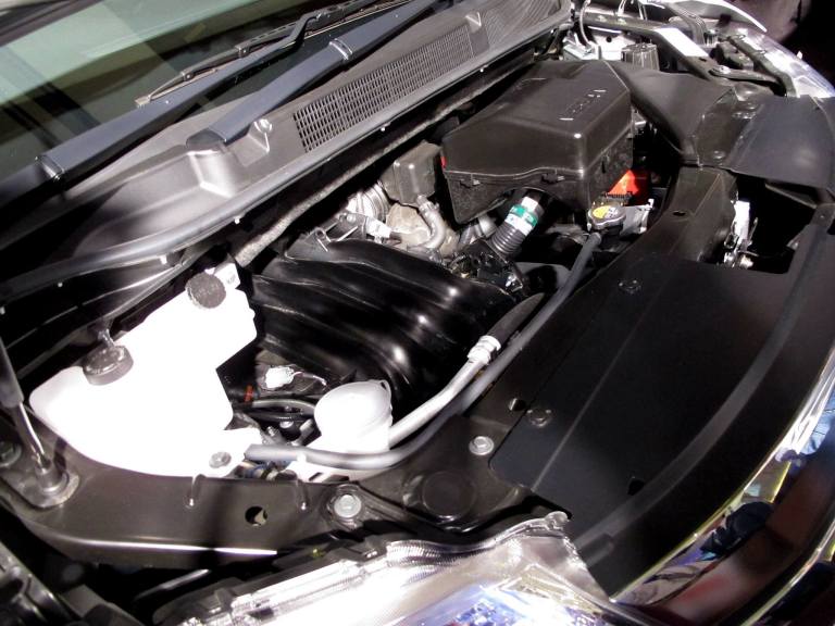 The powertrain of the new SERENA S-HYBRID features a hybrid system incorporating the new MR20DD 4-cylinder DOHC petrol engine with direct-injection, Twin CVTC (Continuously Variable Valve Timing) and the latest generation XTRONIC CVT with Adaptive Shift Control (ASC). Its ECO electric motor serves as an auxiliary power source to provide engine assistance and power regeneration. The hybrid system also adds an additional battery unit for increased storage capacity to power the ECO Motor.  The S-Hybrid system also features an Idling Stop System which automatically switches off the engine when the vehicle comes to a stop in traffic, helping the SERENA             S-HYBRID to achieve superb fuel economy in city driving. The engine starts again within 0.3 seconds when the brake pedal is released. The rated output of the MR20DD engine is 147ps at 5,600rpm and 210Nm of torque at 4,400rpm. Based on the Japan JC08 test cycle, the SERENA S-HYBRID is able to achieve 15.2km/litre – touted to be the best in its class.  