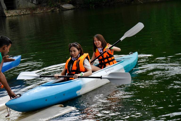 278854_553609694685502_1194510758_o