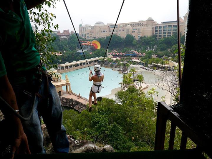 The Flying Fox ride was a hit among the daredevils among the participants with most enjoying the exhilirating ride and view of Sunway Lagoon while travessing one end of the Suft Pool to the other from 10 storeys up!