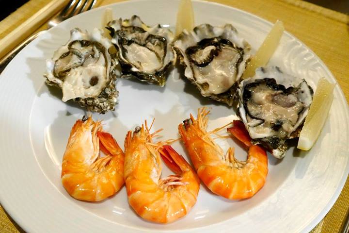 Trust Andy Kho to always be the photographer and arrange his food nicely before shooting!